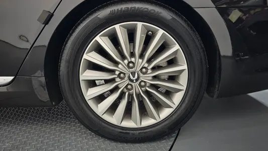 Hyundai () VS380 2013 21