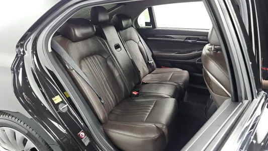 Genesis EQ900 3.3 T-GDI AWD 2017 11