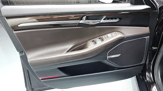 Genesis EQ900 3.3 T-GDI AWD 2017 24
