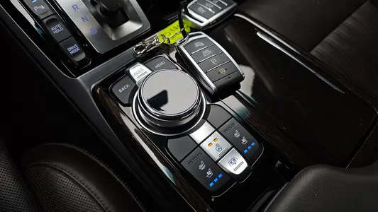 Genesis EQ900 3.3 T-GDI AWD 2017 29