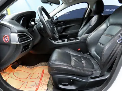Jaguar XE 20d 2015 6