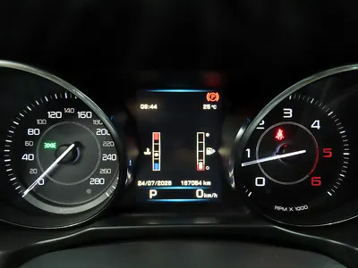 Jaguar XE 20d 2015 10