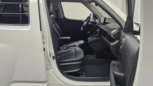 Hyundai Casper 2023 27