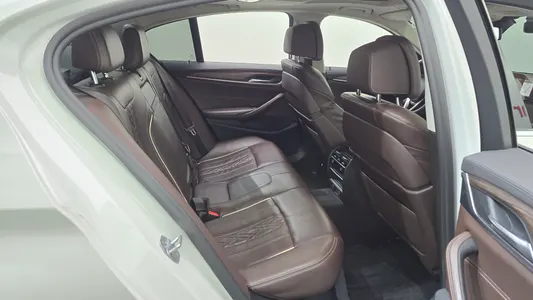BMW 5 Series (G30) 520d xDrive 2019 11