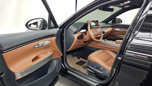 Genesis GV70 2.5T AWD 2023 10