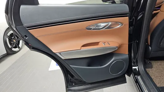 Genesis GV70 2.5T AWD 2023 25