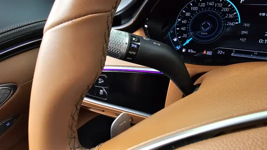 Genesis GV70 2.5T AWD 2023 28