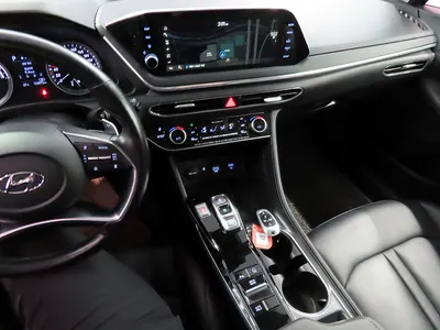 Hyundai (DN8) 2019 10