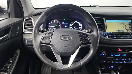 Hyundai Tucson 2.0 4WD 2015 16