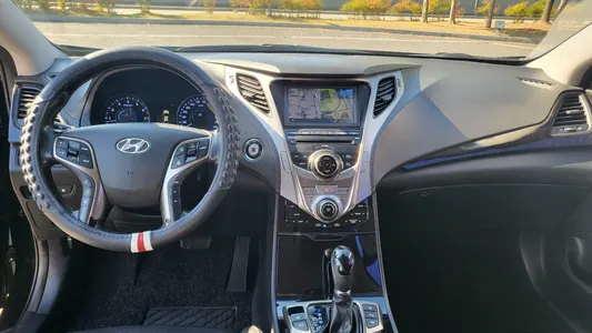 Hyundai Grandeur HG HG300 2012 6