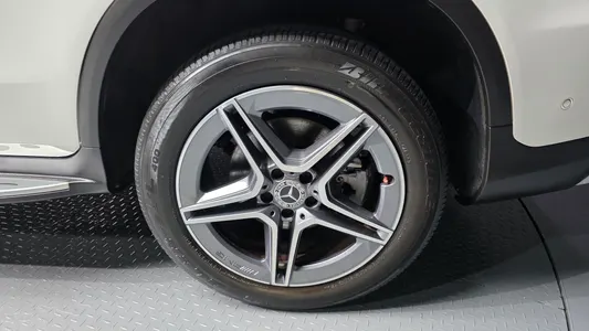Mercedes-Benz GLC-Class X253 GLC300e 4MATIC 2021 21