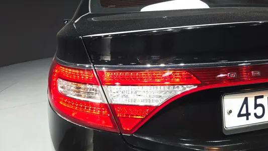 Hyundai Grandeur HG HG240 2012 23