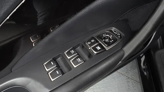 Hyundai Grandeur HG HG240 2012 28