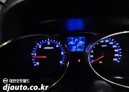 Hyundai ix 2WD X20 2012 8
