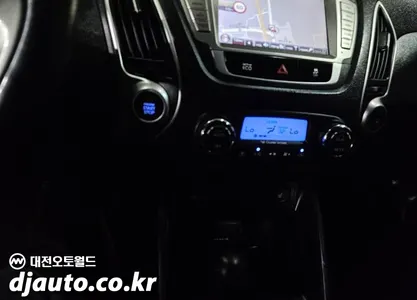 Hyundai ix 2WD X20 2012 9