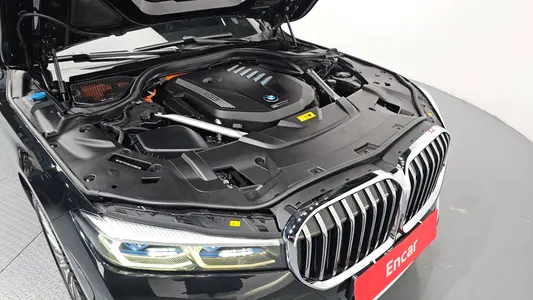 BMW 7 Series (G11) 745Le i 2020 6