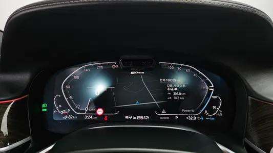 BMW 7 Series (G11) 745Le i 2020 8