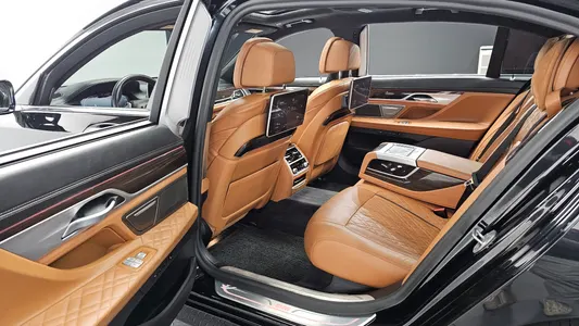 BMW 7 Series (G11) 745Le i 2020 11