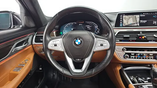 BMW 7 Series (G11) 745Le i 2020 12