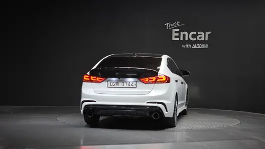 Hyundai AD 1.6 2016 4
