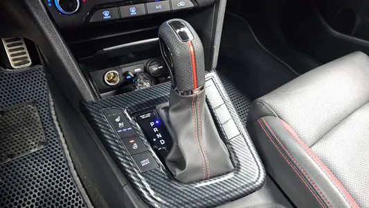Hyundai AD 1.6 2016 9