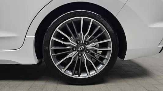 Hyundai AD 1.6 2016 21