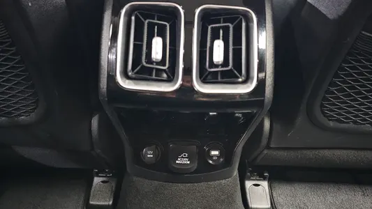 Kia 4 2.2 2WD 2020 36