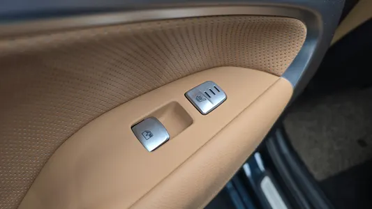 Genesis G70 2.0T 2WD 2021 17