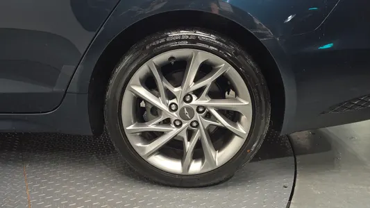 Genesis G70 2.0T 2WD 2021 21