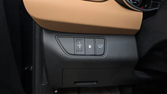 Genesis G70 2.0T 2WD 2021 27