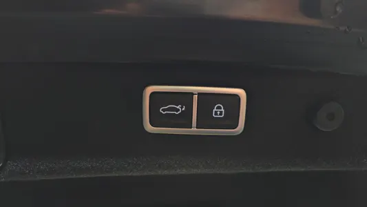 Genesis G70 2.0T 2WD 2021 30