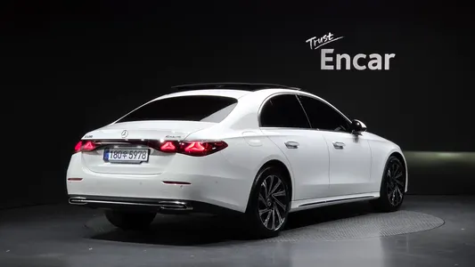 Mercedes-Benz E-Class W214 E300 4MATIC 2025