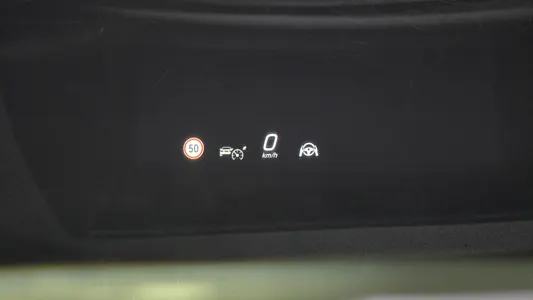 Mercedes-Benz E-Class W214 E300 4MATIC 2025 18