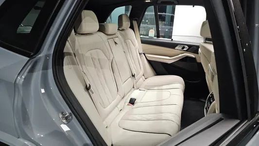BMW X5 (G05) xDrive 40i M 2026 10