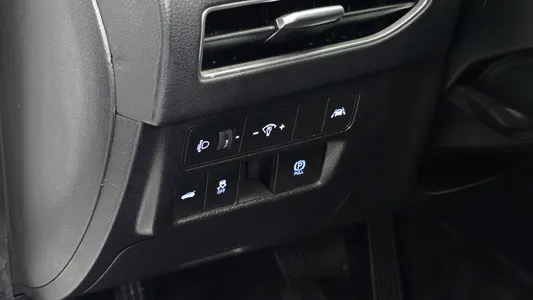 Hyundai (DN8) 2.0 LPG() 2022 20