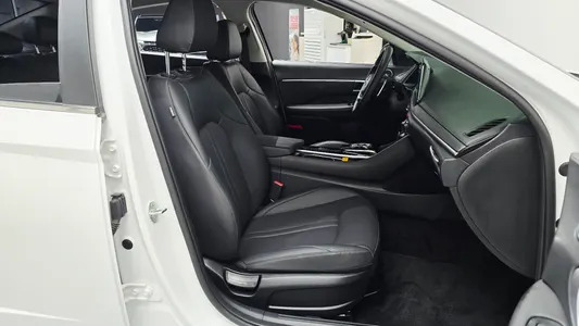 Hyundai (DN8) 2.0 LPG() 2022 26