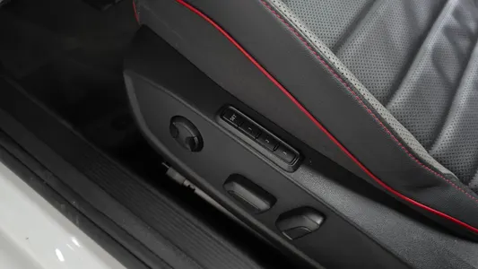 Volkswagen 8 2.0 GTI 2022 16