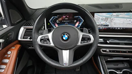 BMW X7 (G07) xDrive 40i M 7 2025 11
