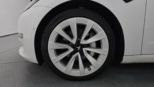 Tesla 3 AWD 2021 5