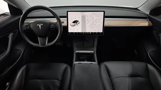 Tesla 3 AWD 2021 7