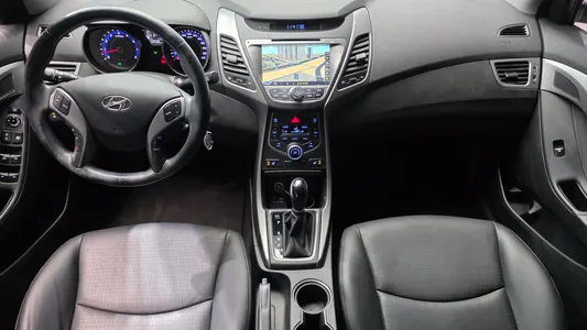 Hyundai 아반떼 1.6 GDi 2014 7