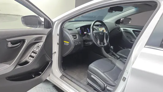 Hyundai 아반떼 1.6 GDi 2014 10