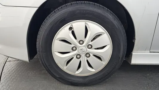 Hyundai 아반떼 하이브리드 HDeIII 2009 5