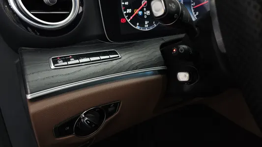 Mercedes-Benz E-Class W213 E300 2017 14