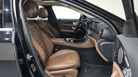 Mercedes-Benz E-Class W213 E300 2017 27