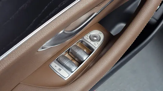 Mercedes-Benz E-Class W213 E300 2017 31