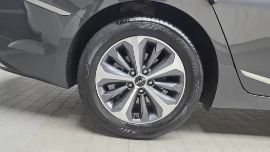 Kia K8 2023 5