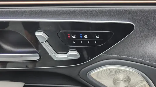 Mercedes-Benz EQS V297 EQS350 2022 27