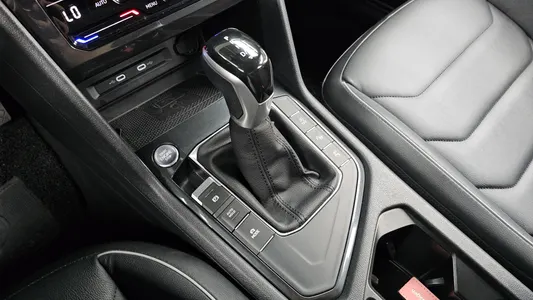 Volkswagen 2 2.0 TDI 2022 9