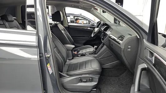 Volkswagen 2 2.0 TDI 2022 11